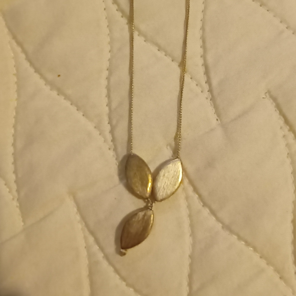 Elegant Sterling Triple Leaf Lariat  Pendant Necklace